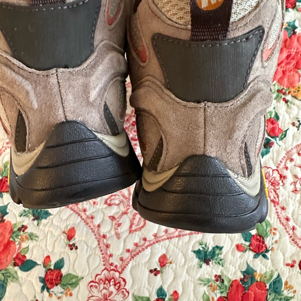 Merrell Women’s Hiking/Walking Shoes - Picture 5 of 13